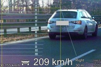 Policie na D1 brala řidičáky kvůli rychlosti - Novinky